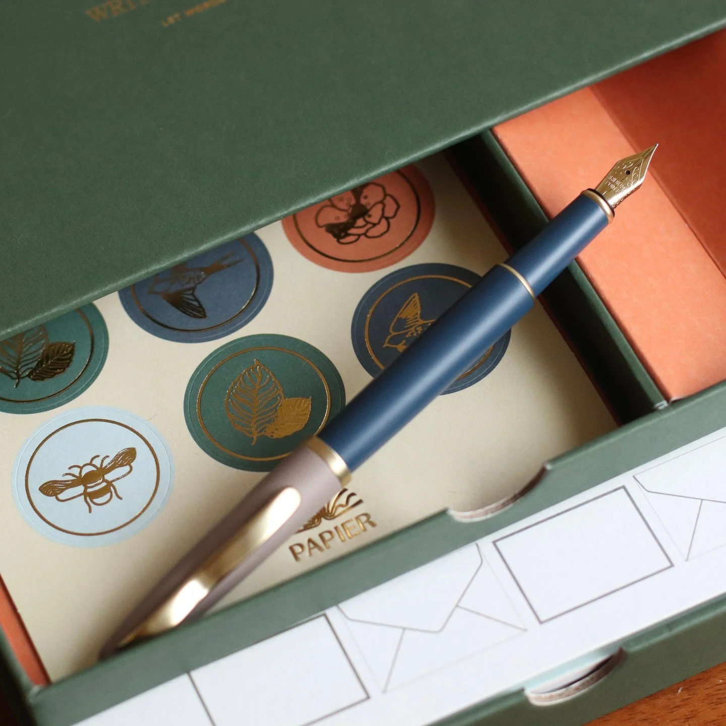 This beautifully packaged set includes 16 cards and envelopes, 18 stickers, and our exclusive Wave fountain pen, making it ideal for heartfelt messages all year round. The gold detailing on the packaging adds a touch of elegance, ensuring this set st