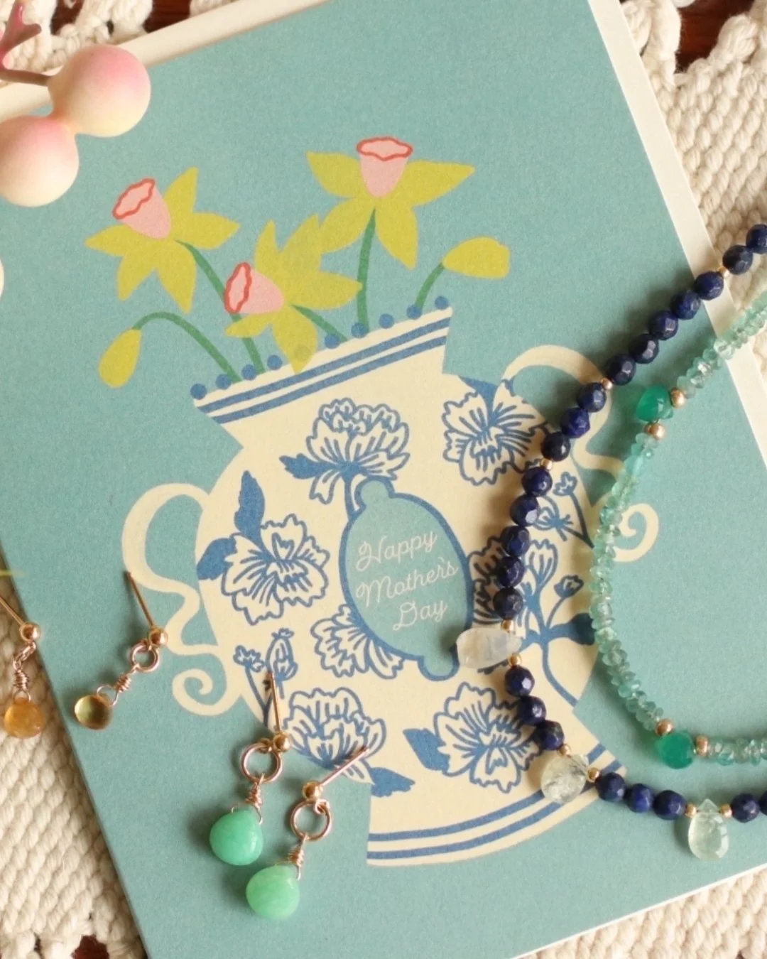 Mother&rsquo;s Day is this SUNDAY! 

 #jewelryinstoughton #dunejewelry #styledatdune #shoppinginstoughton #stoughtonwi #dunestyle #jewelrytrends  #dunegiftandhome #duneinterior #momandpopshop #midwestboutique #mothersday #homedecorideas #hometrends #