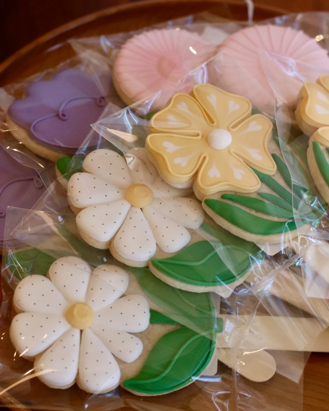 Custom Cookies available today in shop! 🥰 

 #dunegiftandhome #duneinterior #momandpopshop #midwestboutique #homedecorideas #hometrends #homegoods #giftshop #MadisonWI #StoughtonWI #bohohome #curatedvintage #giftsforlovedones #homedecor #cleanbeauty