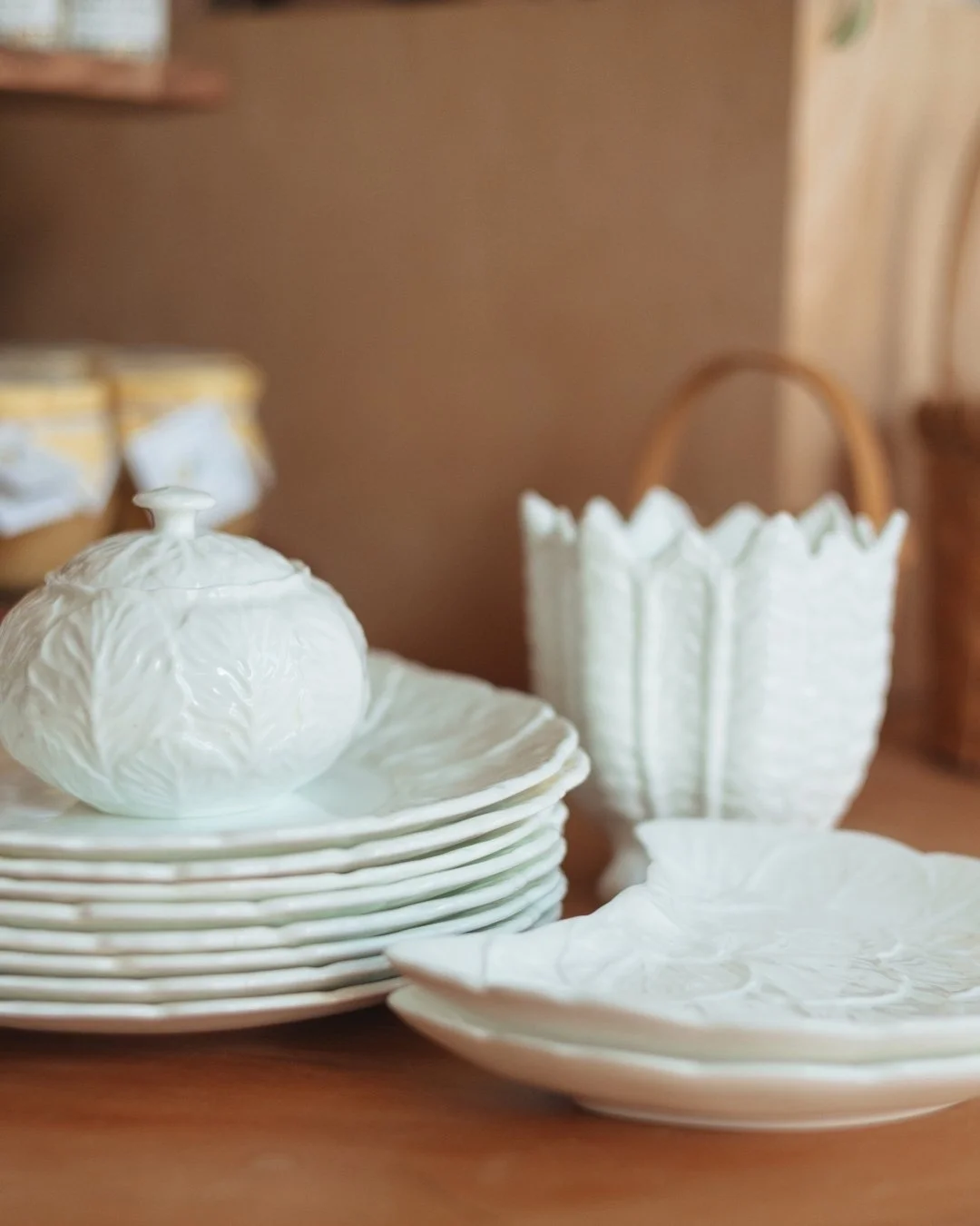 We are kind of obsessed with this collection of Wedgewood 🥬

 #DuneVintageGoods #vintagegoods #curatedvintage #shopsmall #locallysourced #midwestvintage #dunegiftandhome #shoplocal #shopsmall #StoughtonWI #MadisonWI #homedecorshop #homedecor #recycl