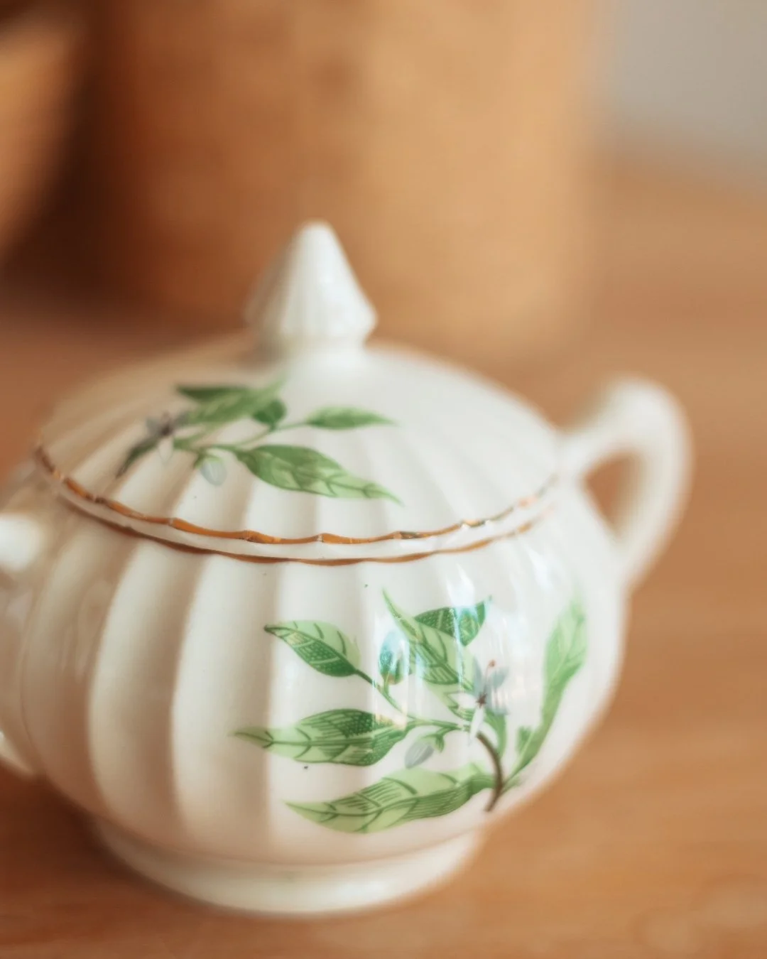 Sugar, flour, tea, or trickers.. we love anything with a little lid! Check out more vintage in shop and online anytime. 

 #DuneVintageGoods #vintagegoods #curatedvintage #shopsmall #locallysourced #midwestvintage #dunegiftandhome #shoplocal #shopsma