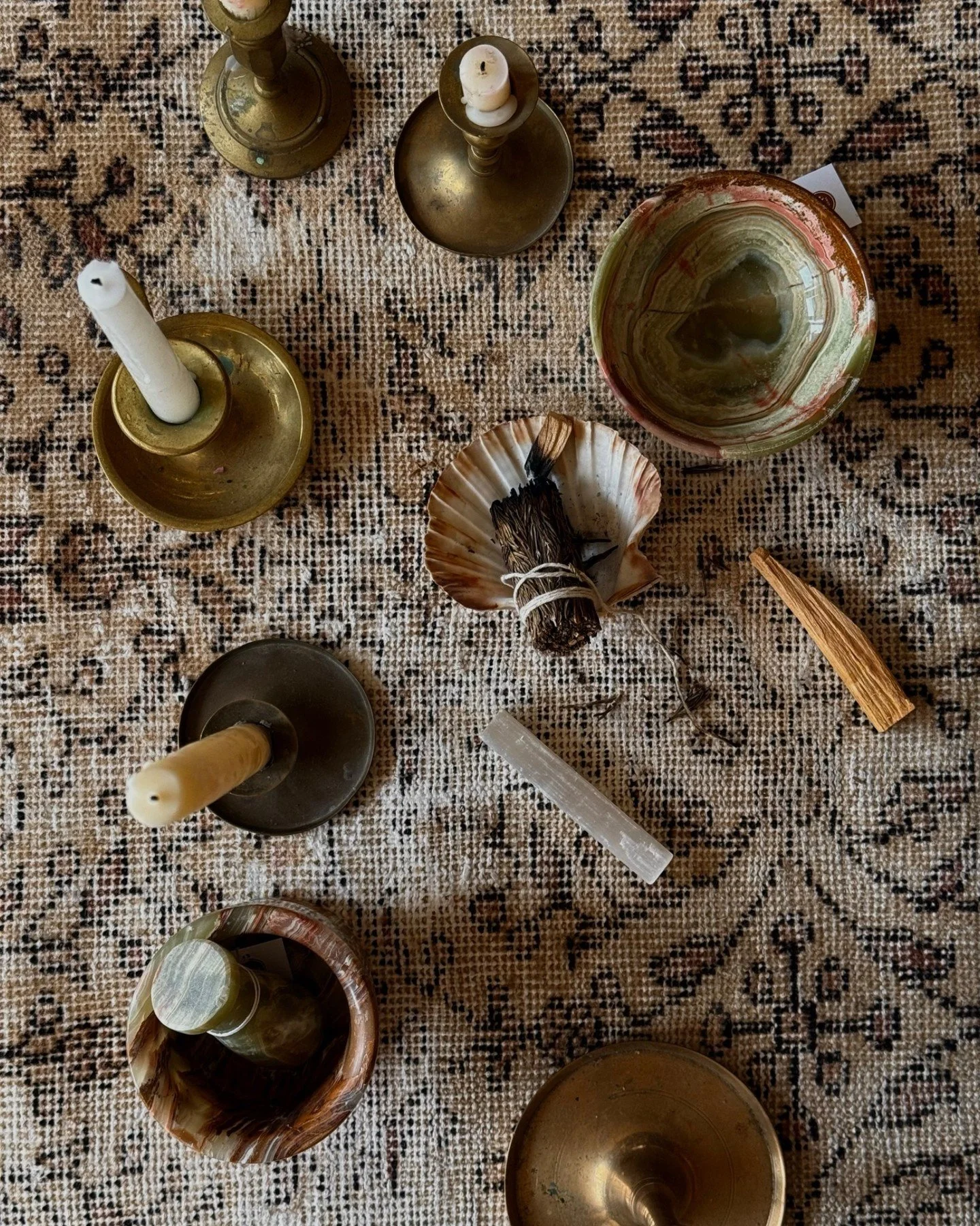 The shop maybe closed on Mondays but the online store is updated and full of of the new goods! Follow the link in our bio to go explore! 

#dunegiftandhome #practicalmagicfall #shopsmall #shoplocal #stoughtonwi #giftshop