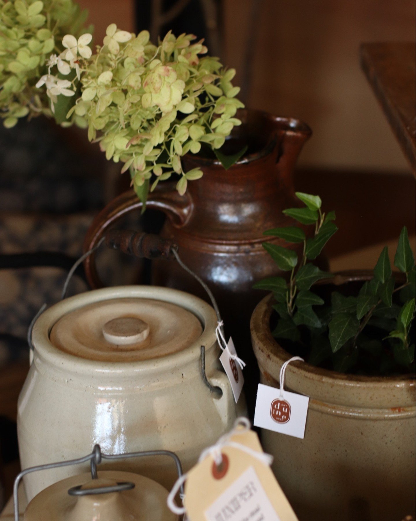 Turns out we now have a little obsession with crocks&hellip; 😜🍂

#dunegiftandhome #dunevintagefinds #shopsmall #shoplocal #falldecor #giftshop #stoughtonwi