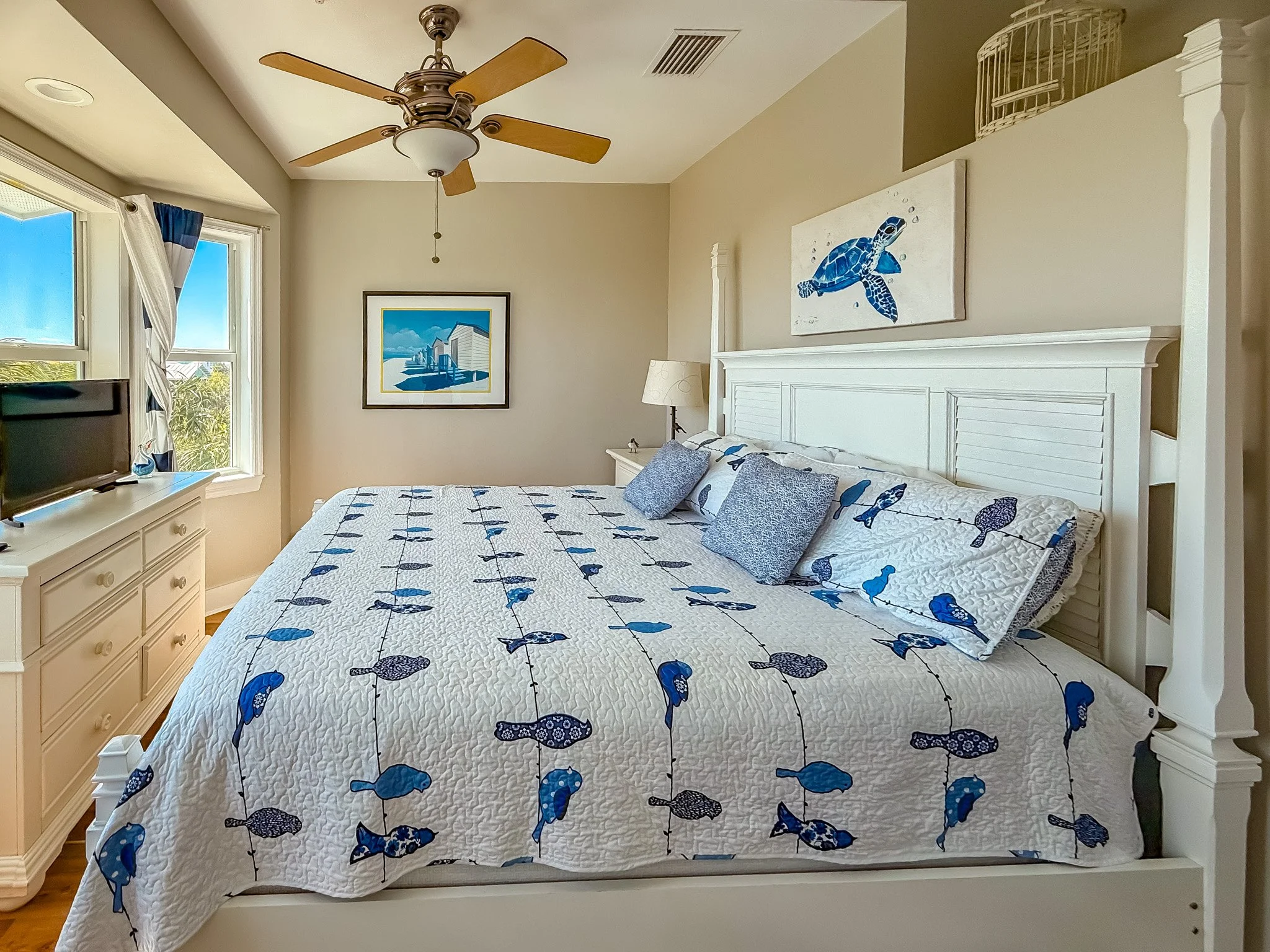 Bedroom 4, 1 King Bed