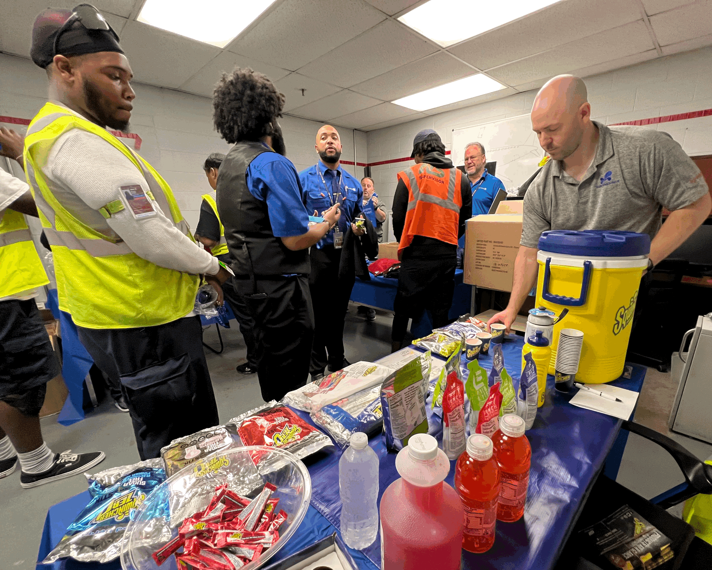 Aaron Harper exhibiting at United Airlines 2022 Safety Day event