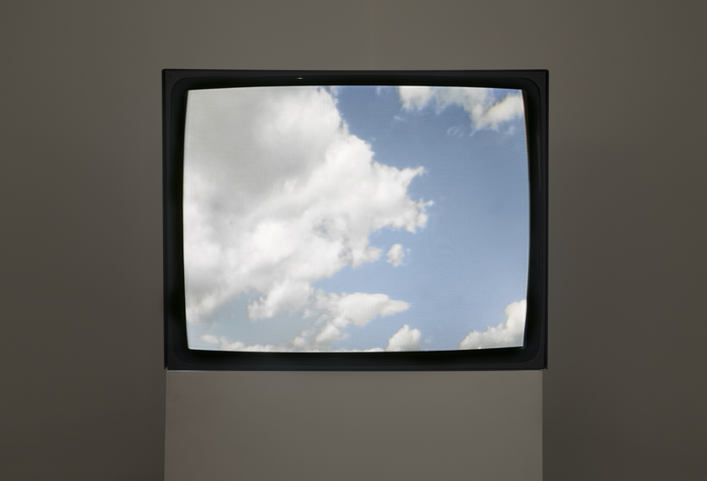 Yoko Ono Sky TV.jpg