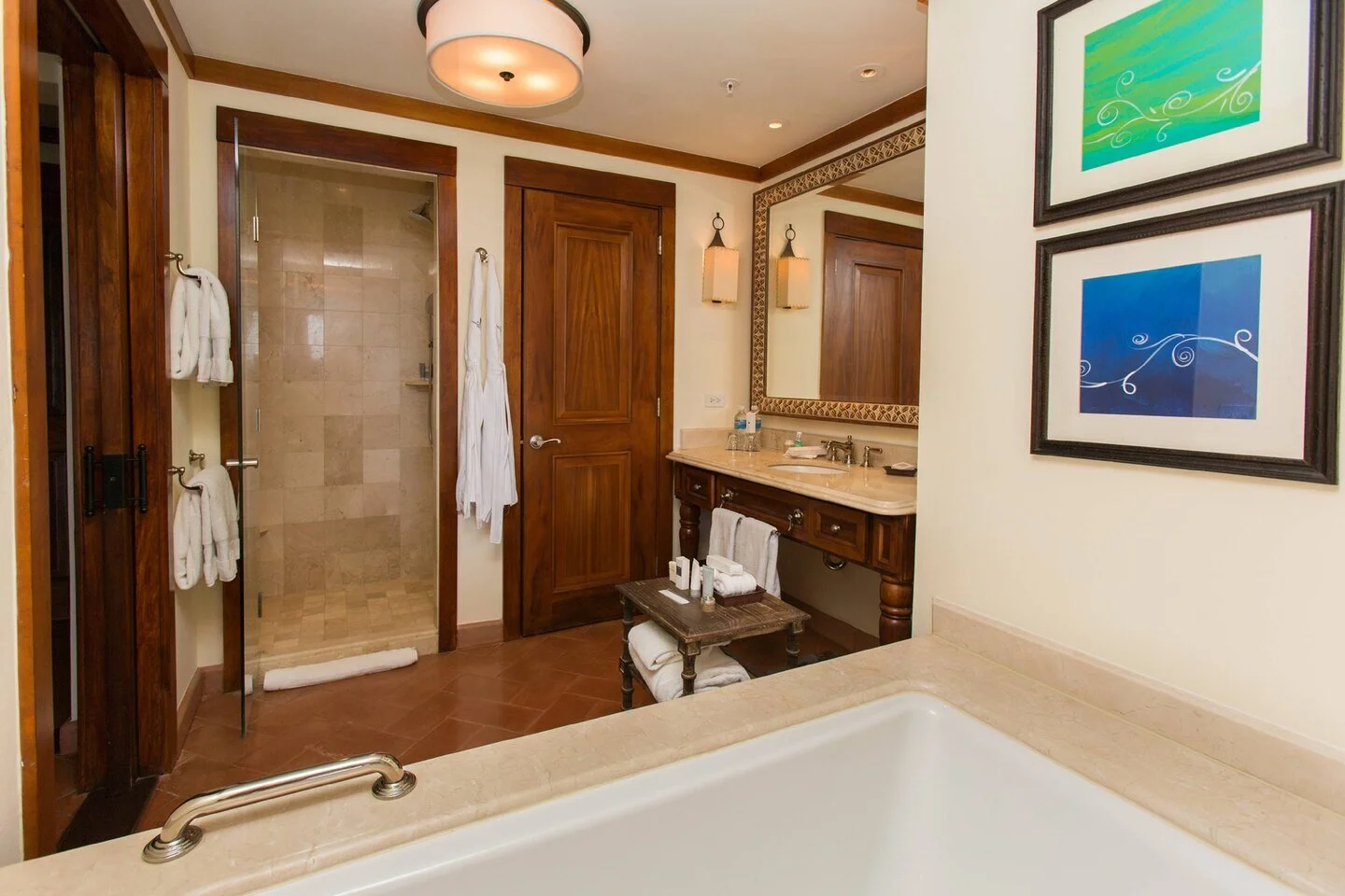 sjojw-guest-bathroom-3948-hor-clsc.jpg