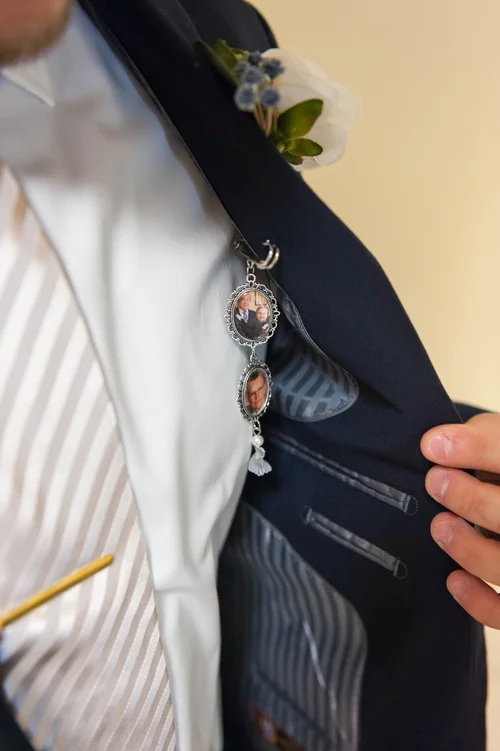 Stephanie + Alex's Spring Wedding in Green Bay, Wisconsin | KLEM Studios