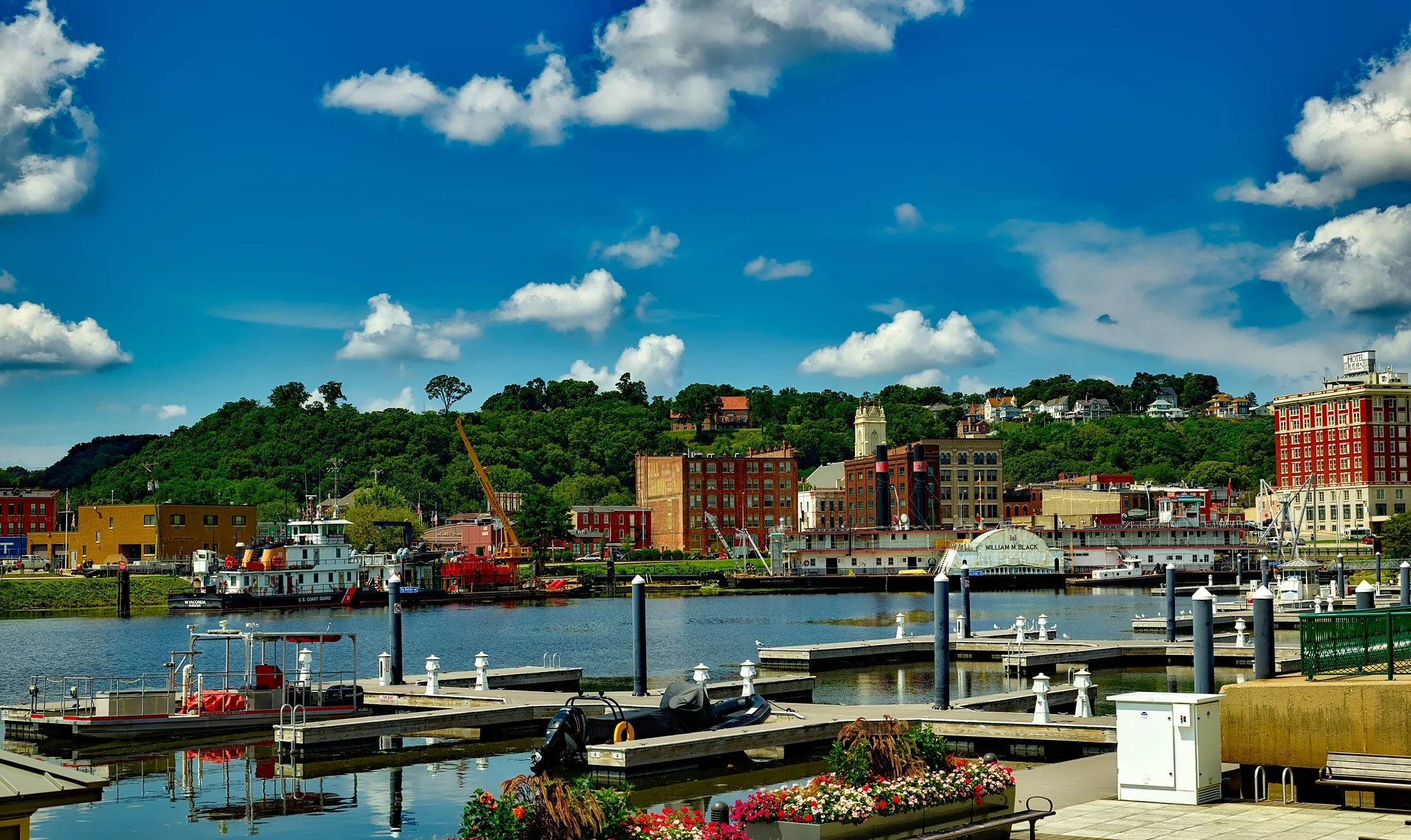 architecture-bay-boats-275675.jpg
