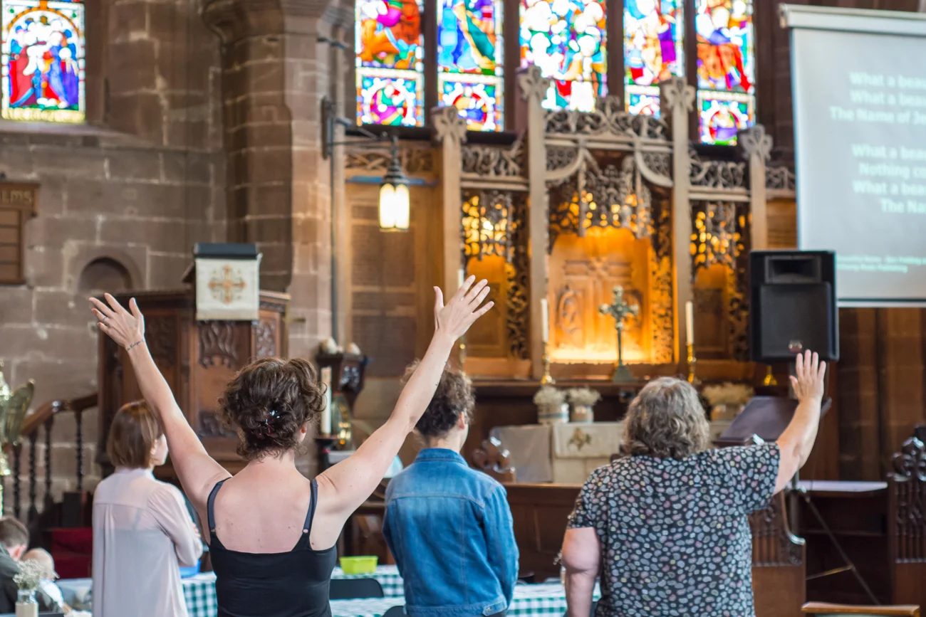 Worship_1.jpg