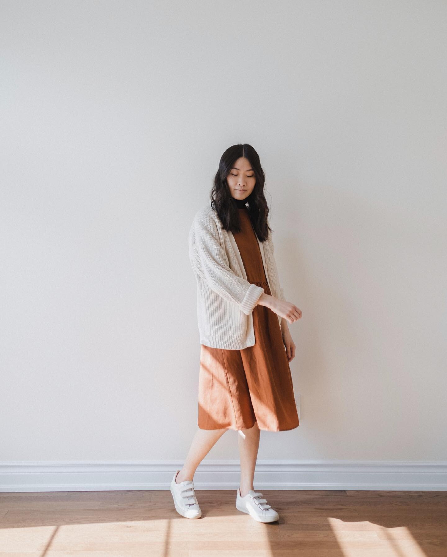 The @tradlands SS21 launch is live! You can now grab the Candice Nico Dress along with other goodies from their Spring/Summer collection. The tones this season are just so beautiful and they even have my favourite, the Shelter Cardigan, in some new g