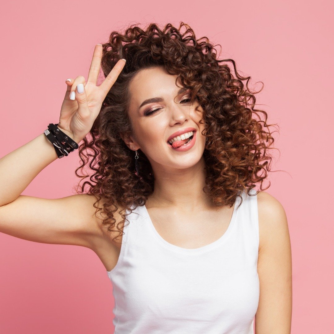 image-of-happy-young-woman-standing-isolated-over-pink-background-picture-id1071386876.jpg