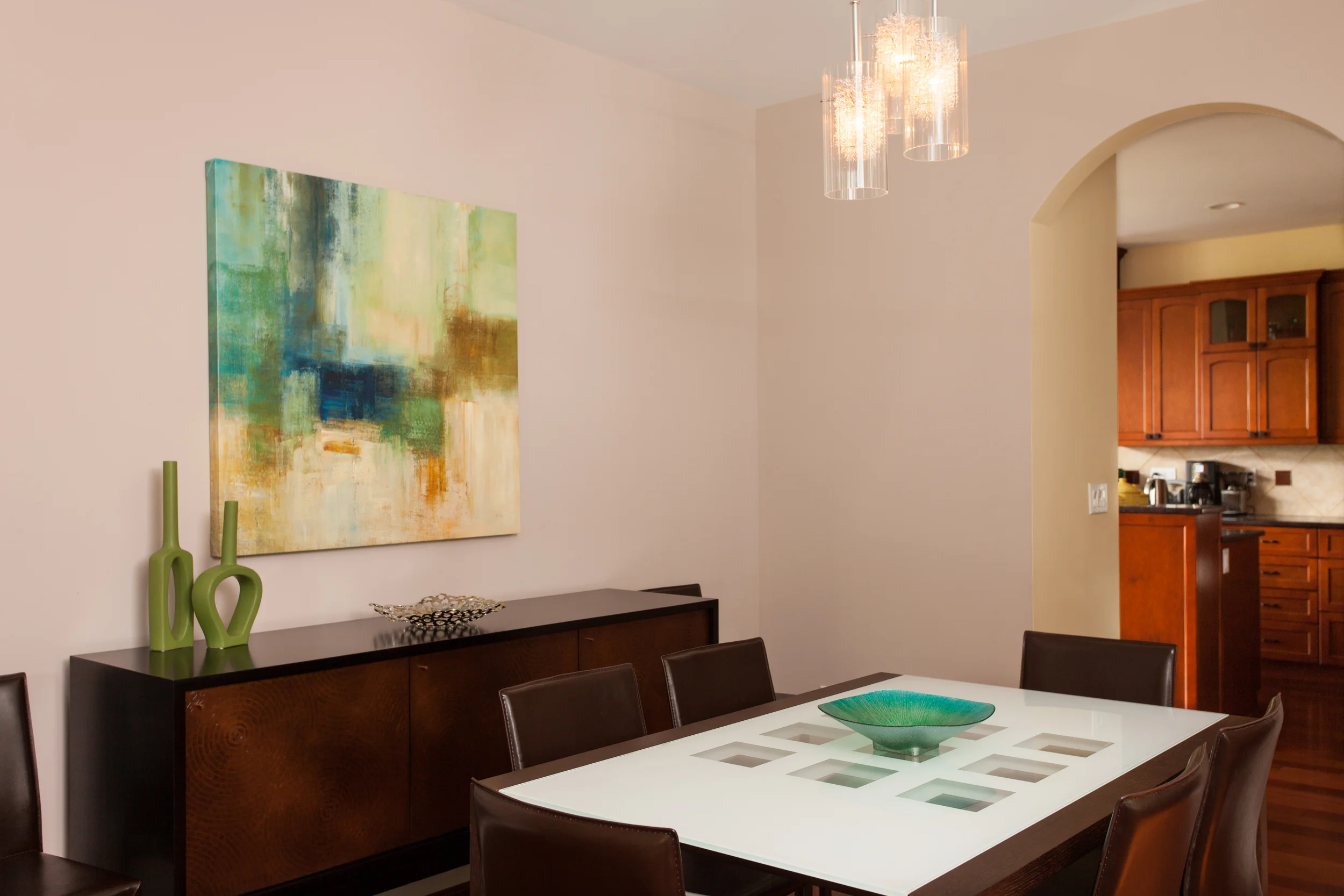 Kimberlee Marie ID- Bellevue Contemporary- Dining.jpg