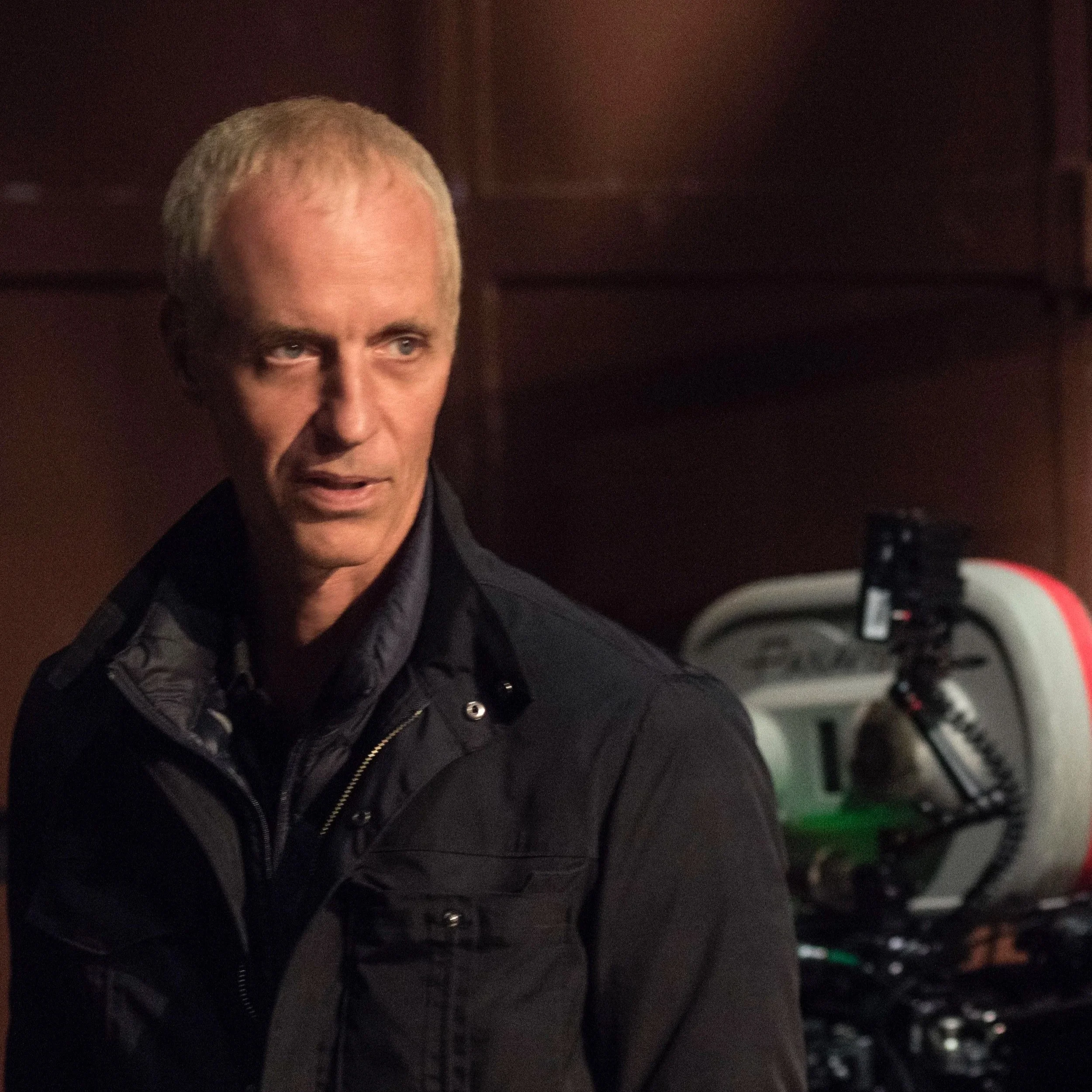 Headshot of Dan Gilroy