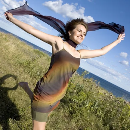 woman_in_field.jpg