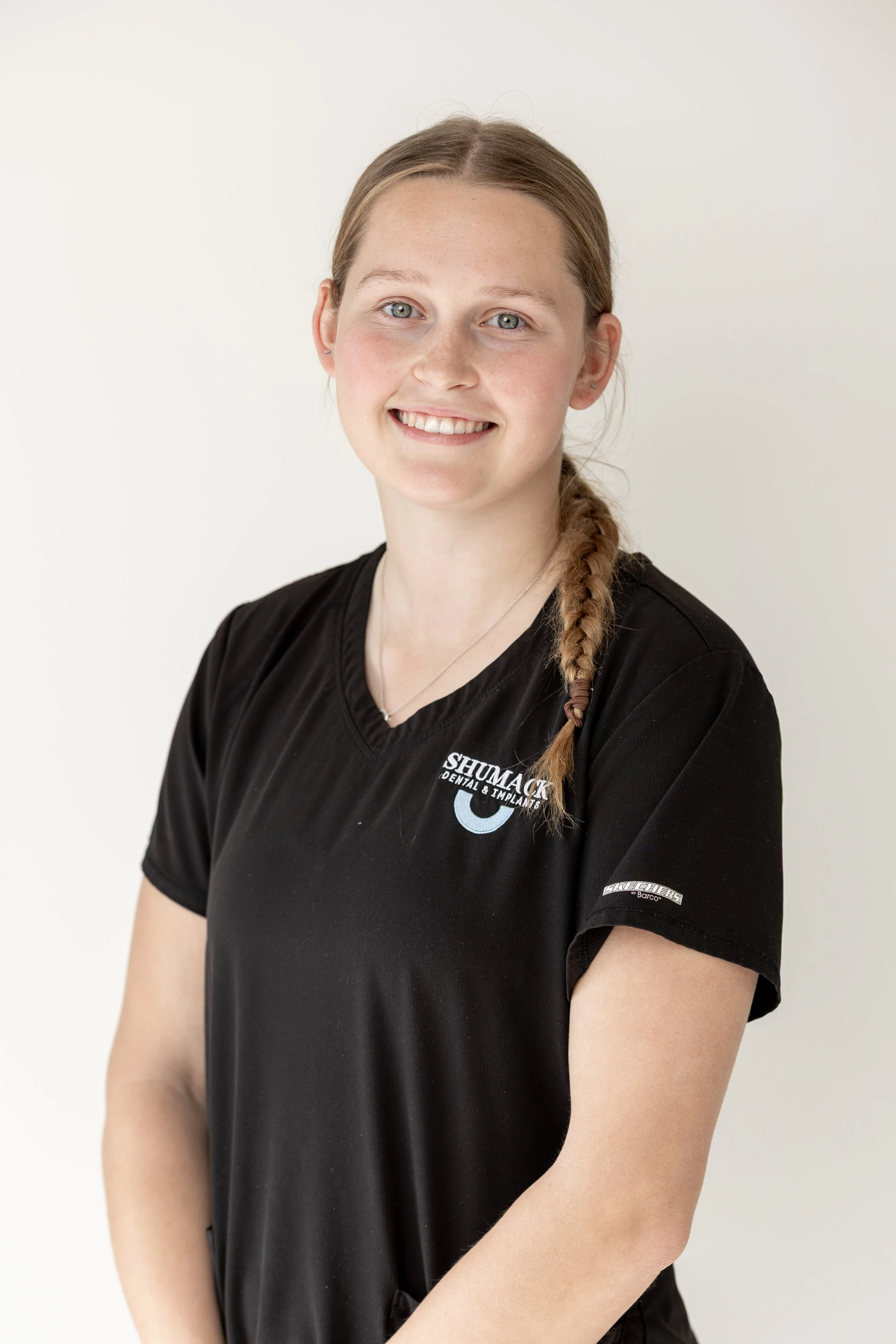 Lucy (Dental Assistant)