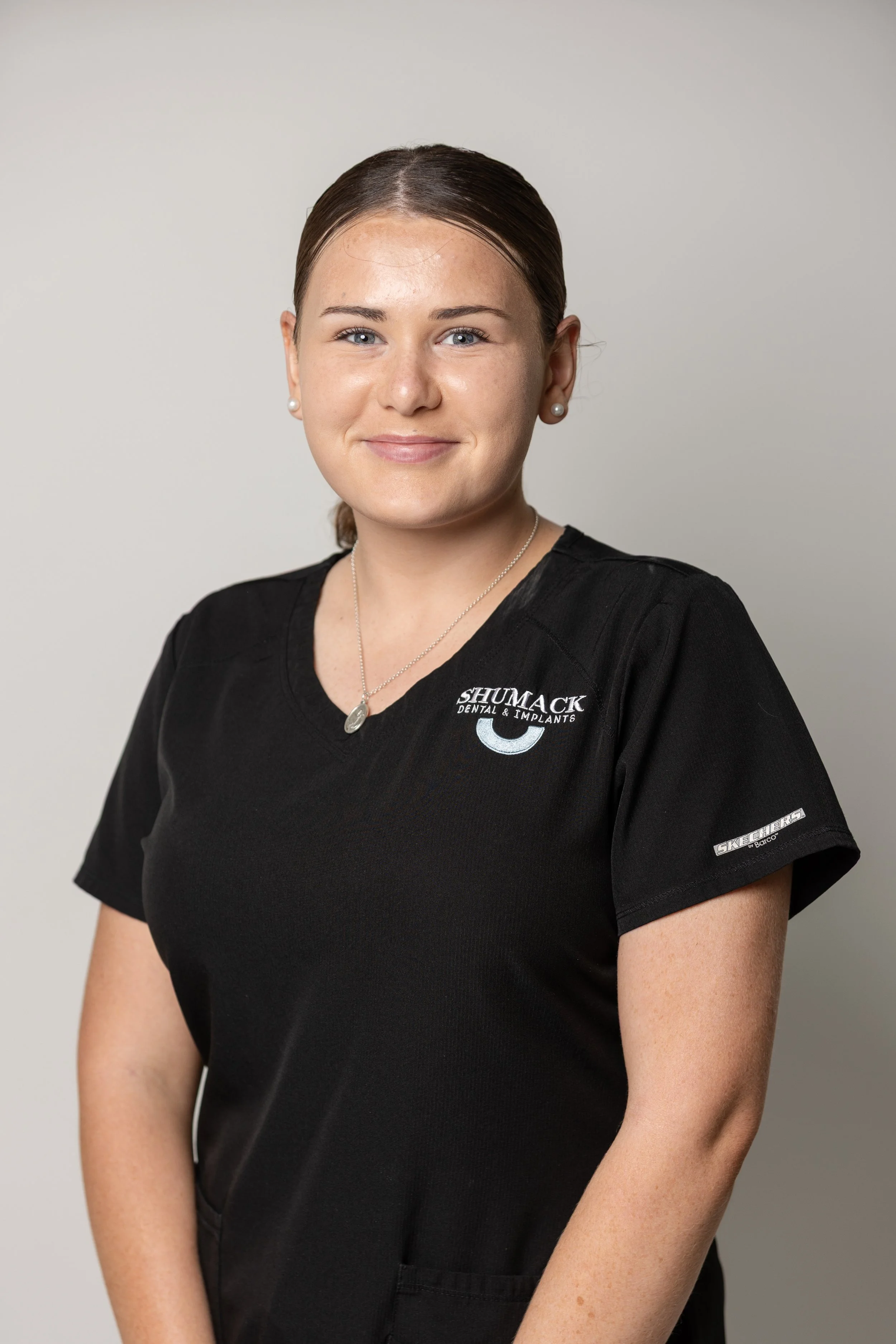 Dakota (Dental Assistant)