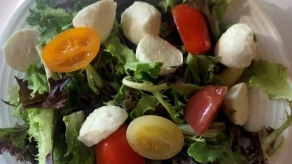 Caprese Salad (V)
