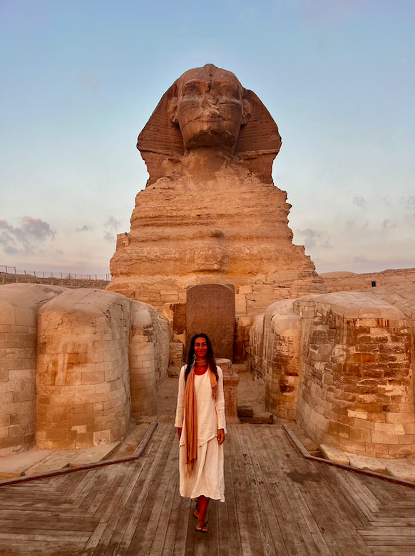 paulina prana at the sphinx in egypt
