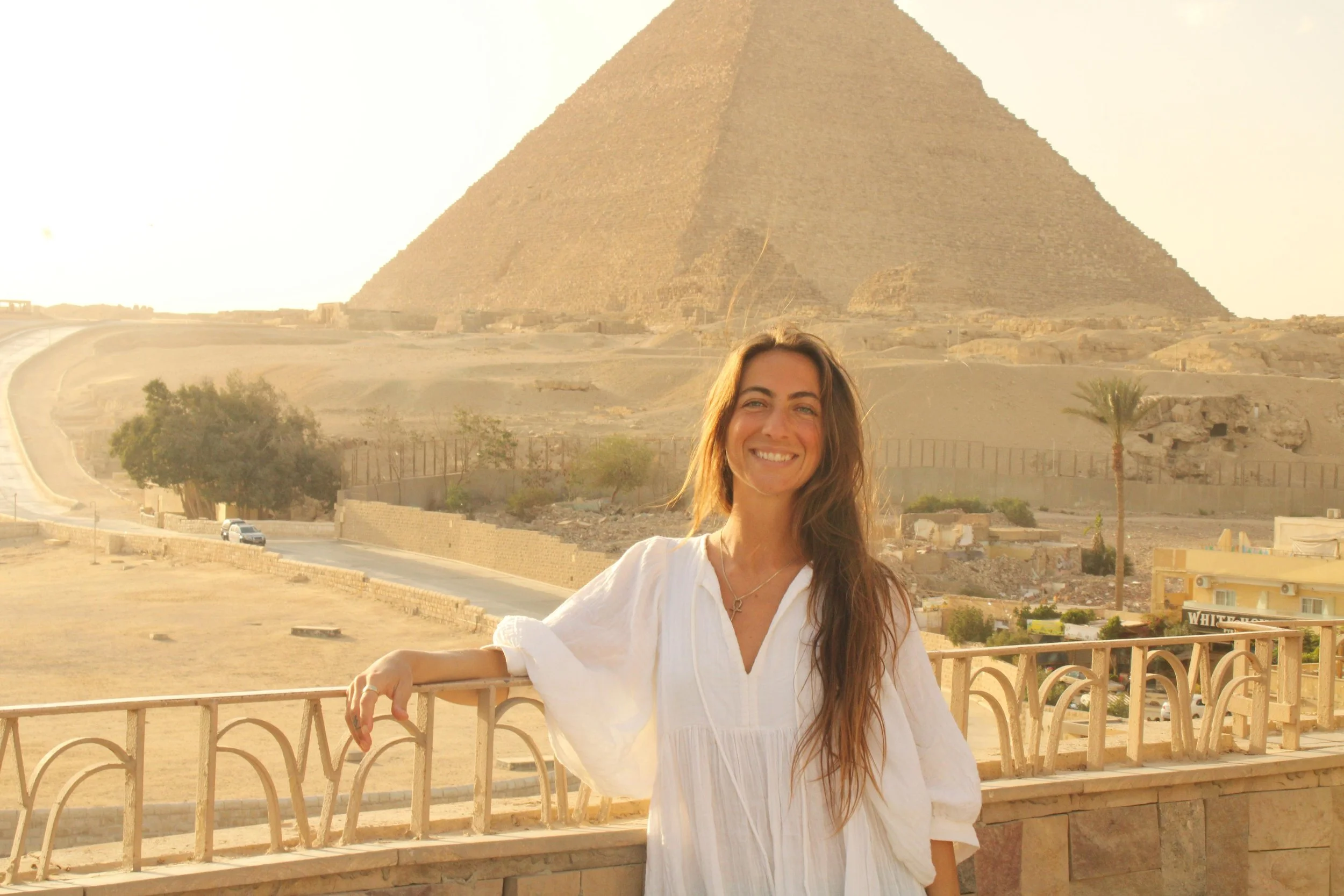 Paulina Prana at the pyramids in Egypt