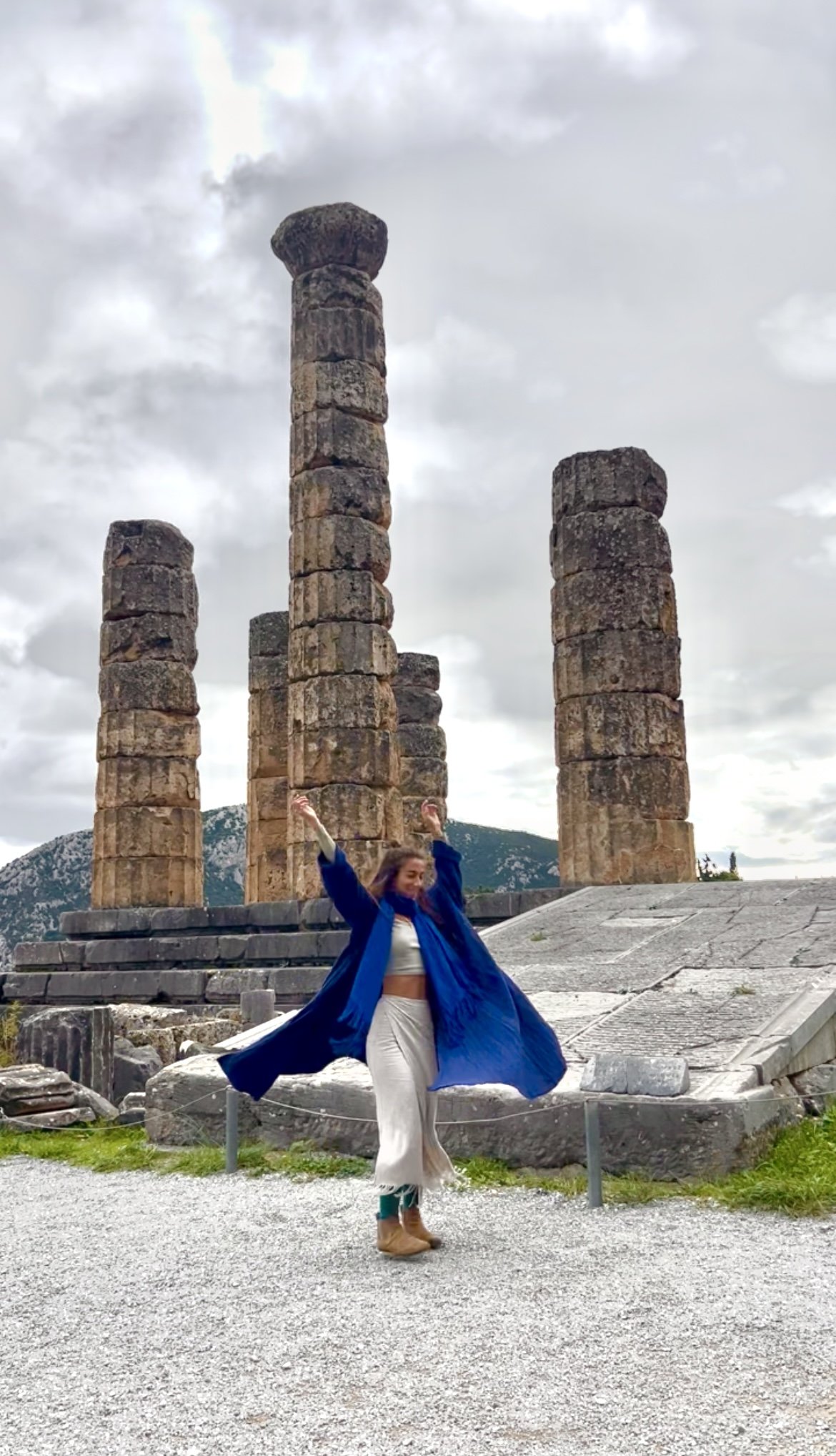 paulina prana dancing at the oracle temple of delphi