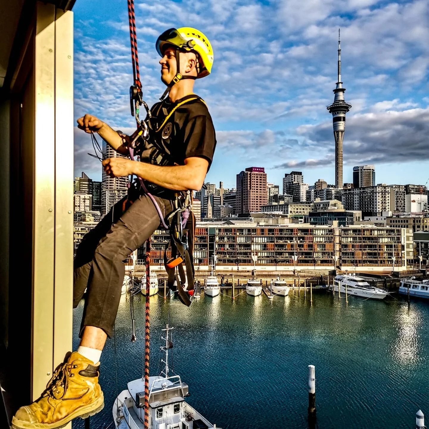 Working at heights @mb_property_services 🇳🇿 installation of facade screens

#ropeaccess #constructionnz #petzl #singingrock #ropeaccesstechnician #ropeaccesslife #rigging #auckland #newzealand #mahi #mbpropertyservices #windowcleaning #access #heig