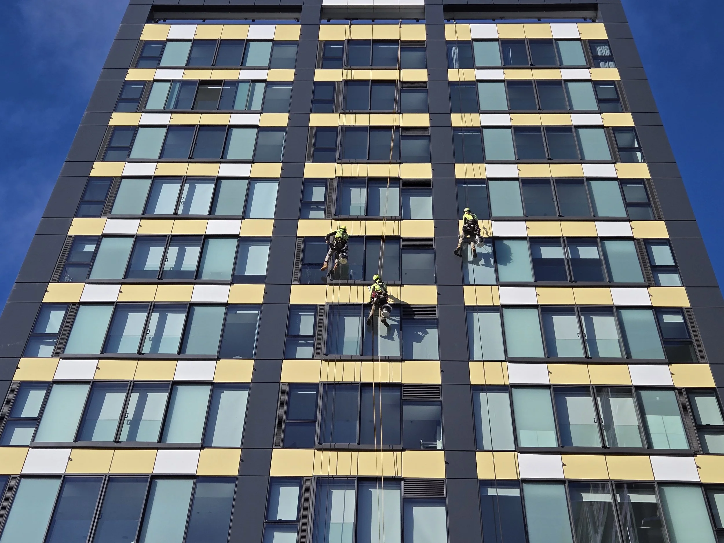 Auckland High Rise Abseiling Services | MB Property Services