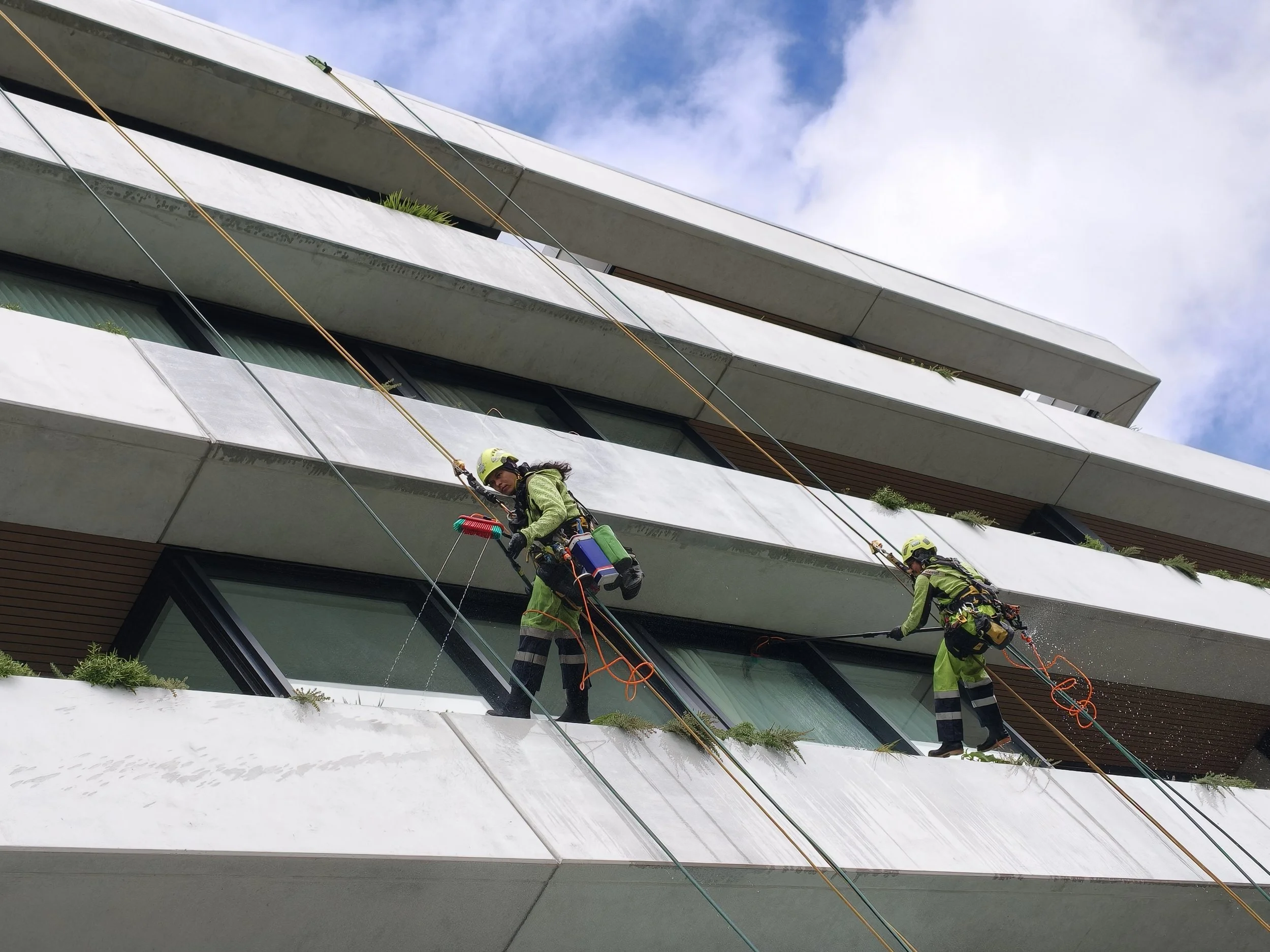 New-Build Rope Access Cleaning Auckland