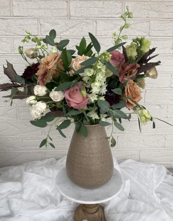 Nema Vase Centerpiece