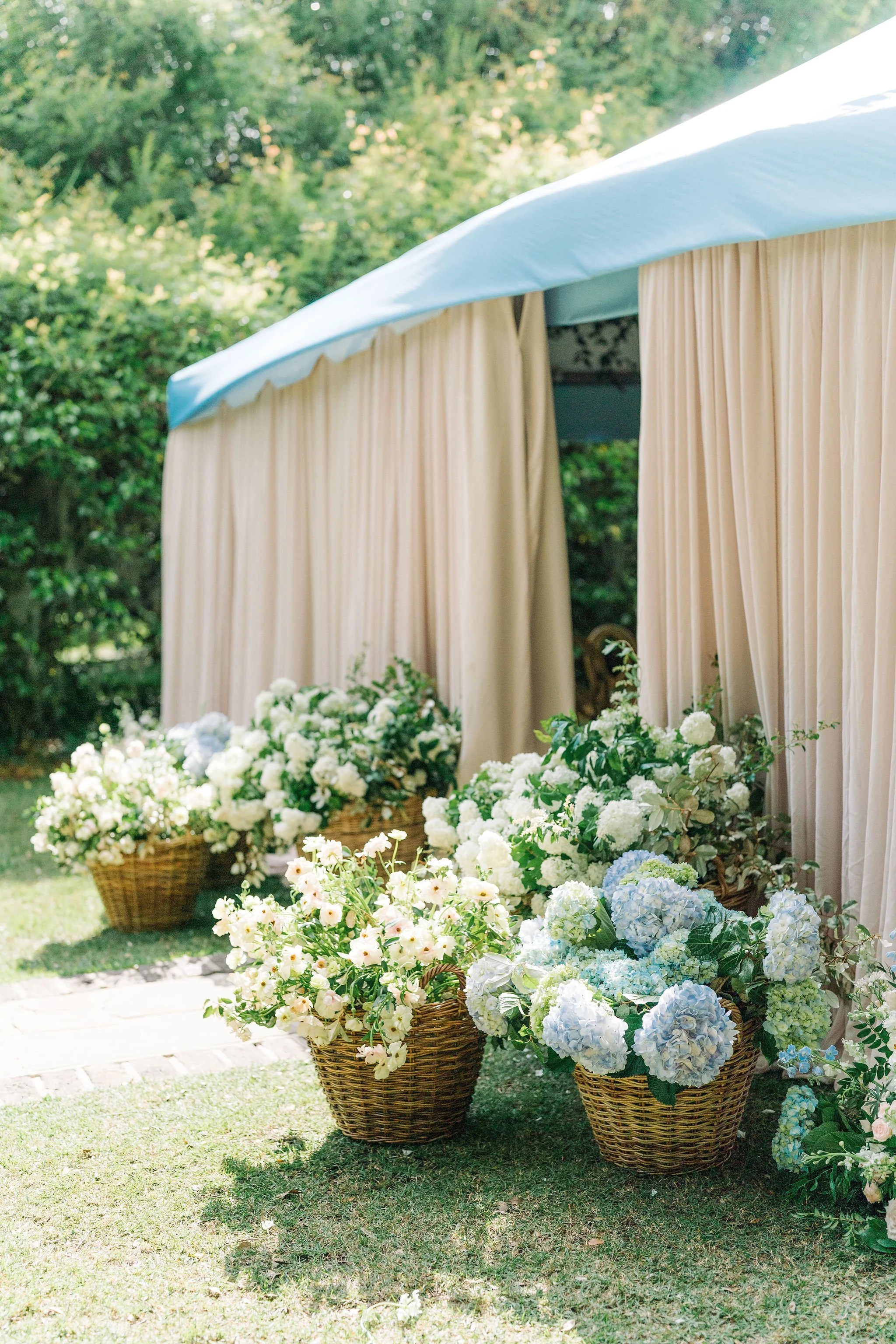 Ella+Matt-LegareWaringHouseWedding-678.jpg