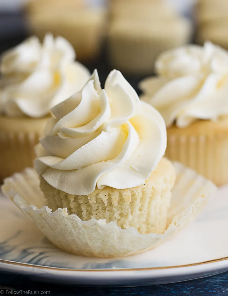 Vanilla-Bean-Cupcakes-17.jpg