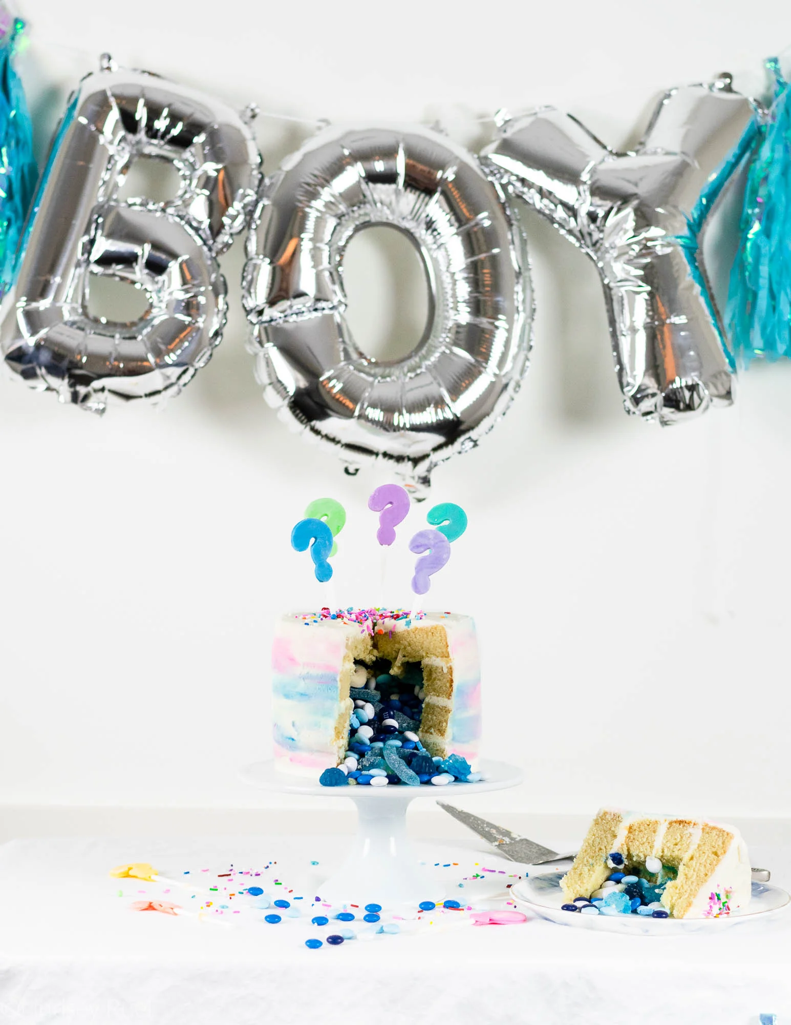 Gender-Reveal-Cake-21.jpg