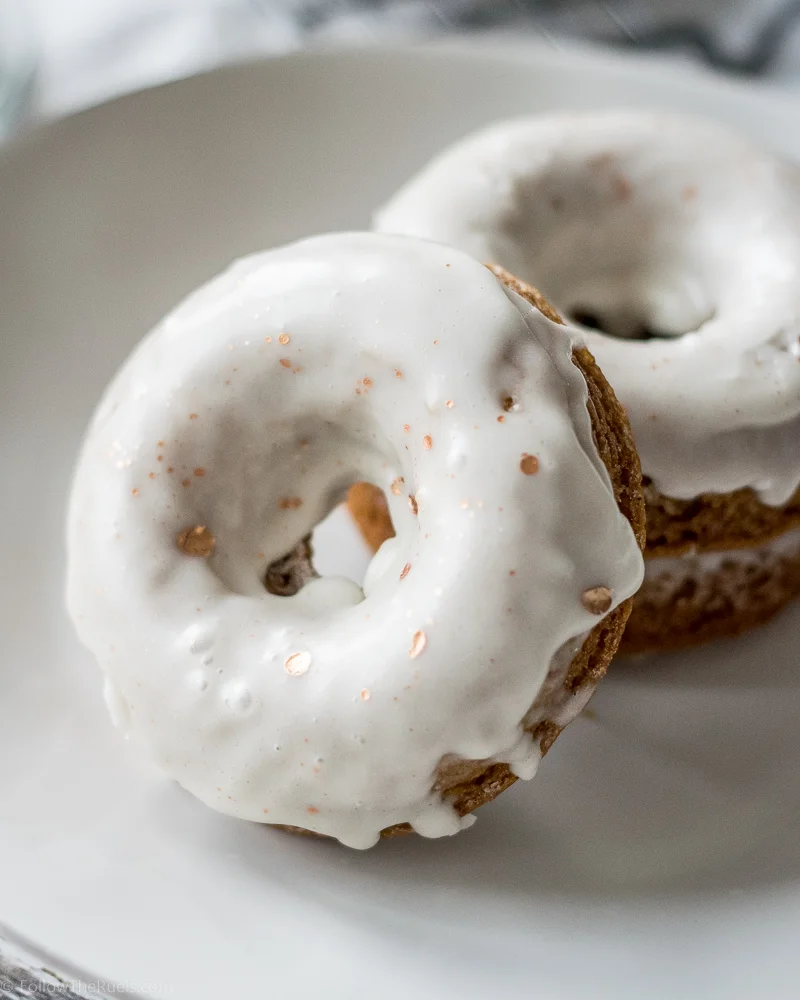 gingerbread-donuts-10