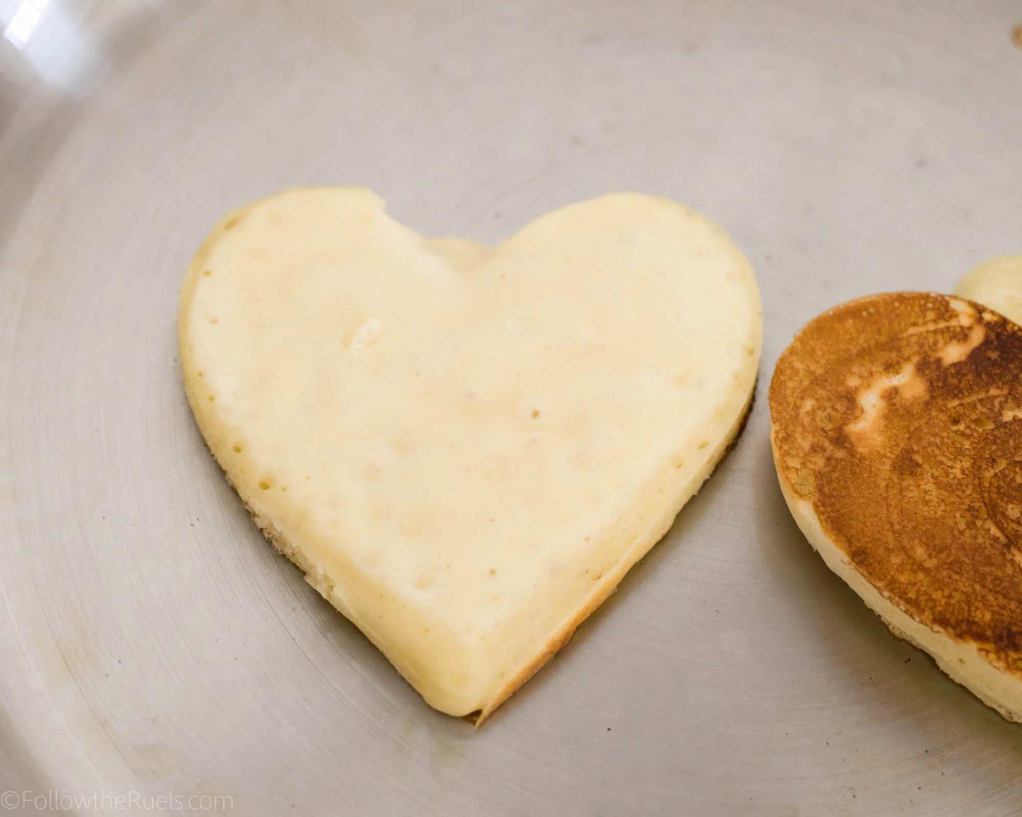 Heart-Shaped-Pancakes-15.jpg