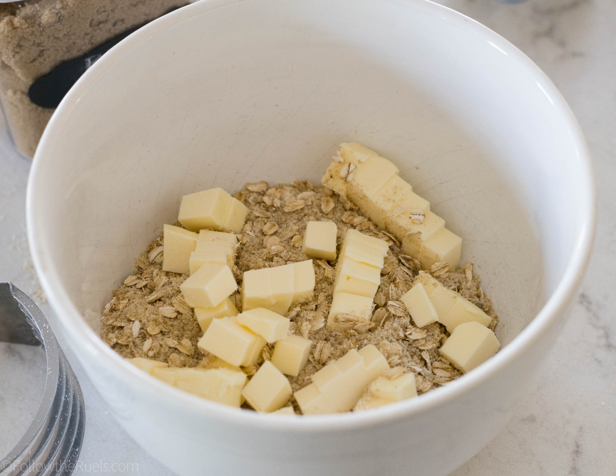 Raspberry-Oatmeal-Bars-3.jpg