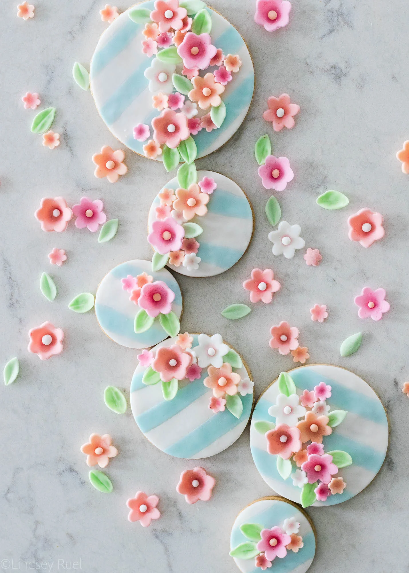 Fondant-Flower-Cookies-21.jpg
