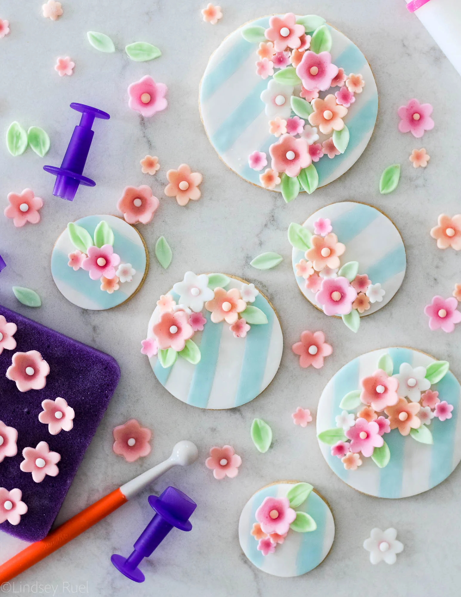 Fondant-Flower-Cookies-20.jpg