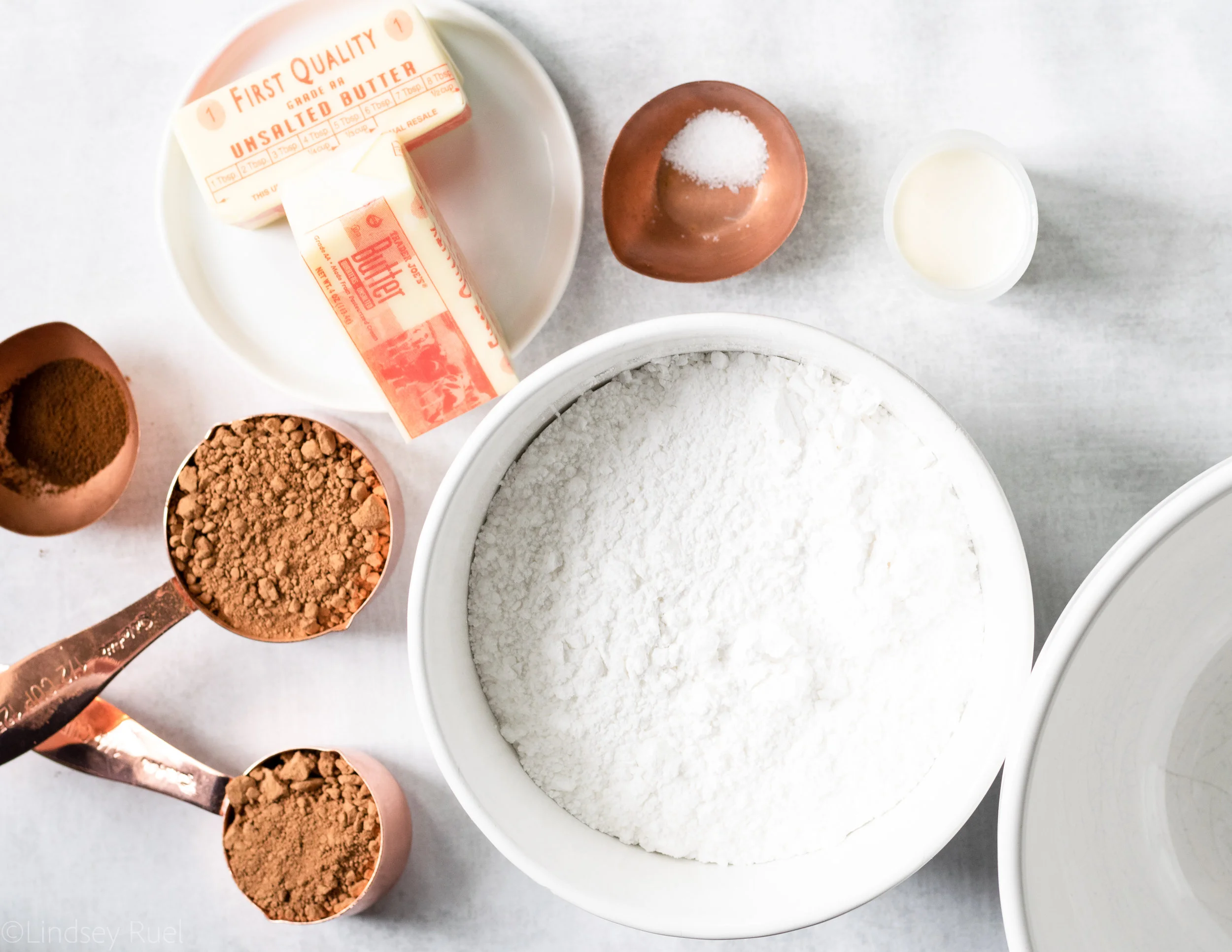 Chocolate Buttercream Frosting-1.jpg