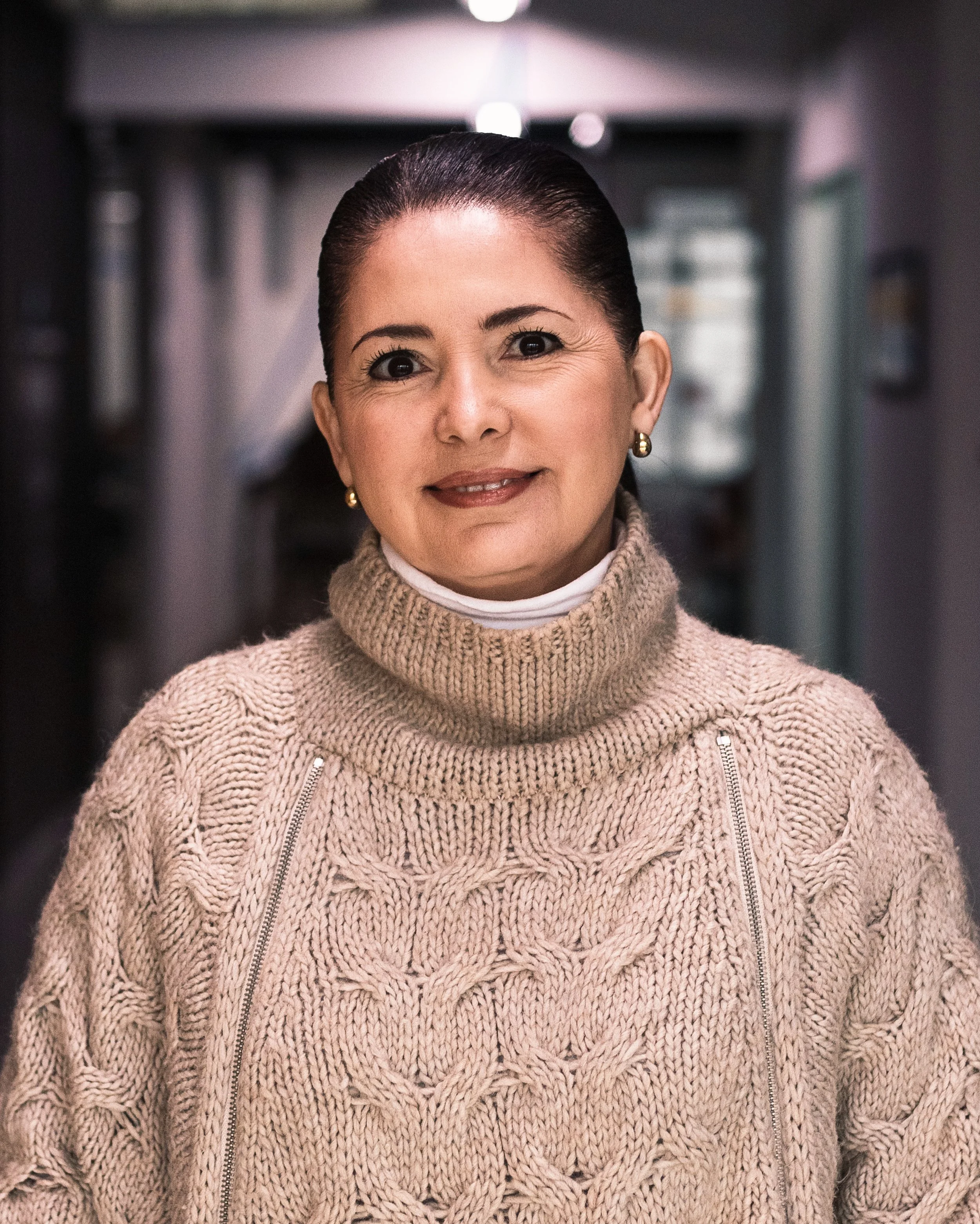NORA MARQUEZ / arquitecta, docente Conocer lo valioso que es lo que has aprendido en todo este tiempo y puedes compartirlo con los estudiantes, es muy gratificante ya que puedes transformar su visión, ampliar sus horizontes y así la tuya empieza a adquirir sentido