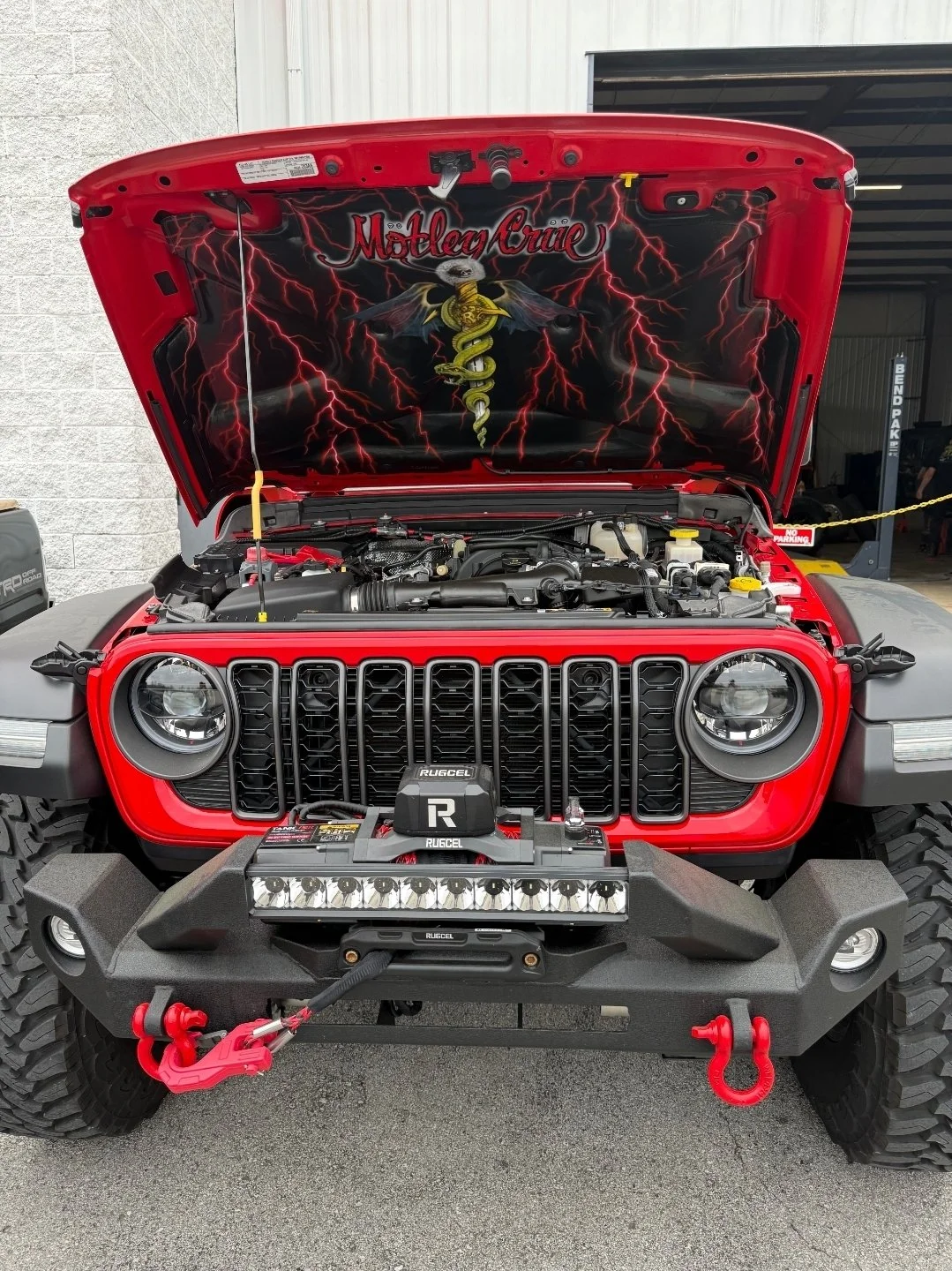 Jeep Airbrush hood liner.jpg