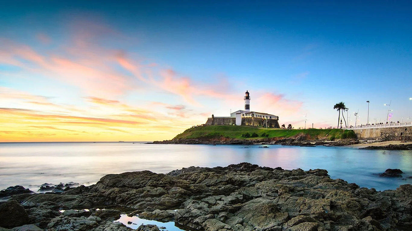 pousada-salvador-bahia-farol-da-barra.jpg