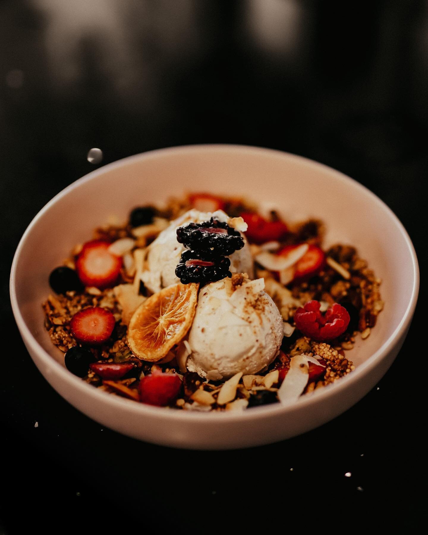 The hardest part of food photography is practising the restraint of not devouring what&rsquo;s placed in front of you.. in this case It took a LOT of restraint 🥲 @schwenkee_espresso