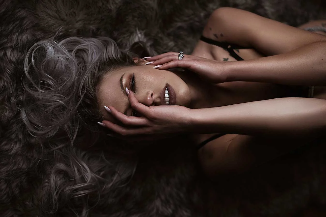 laying-on-fur-rug-boudoir.jpg