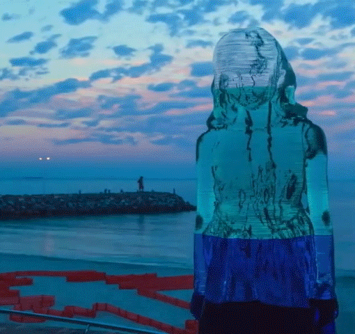 laser cut acrylic, Acrylic-Sculpture-by-the-sea.gif