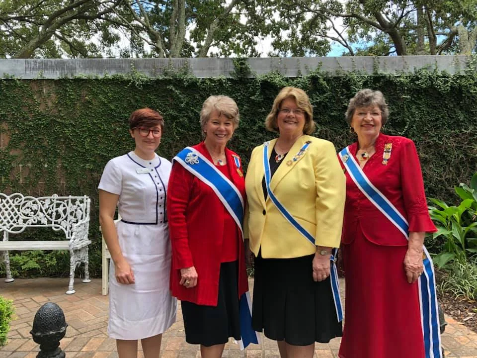 Court yard Pic Teresa_Mrs Dillon_Libby_Dianne.jpg