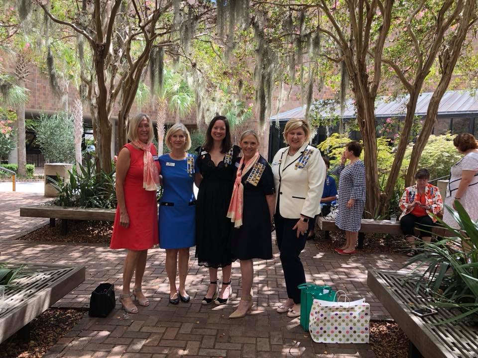 Court yard picture Eliza Lucas Pinckney Chapter.jpg