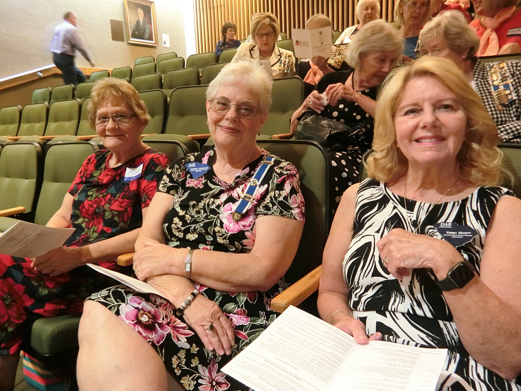 Waiting for the President General1.jpg