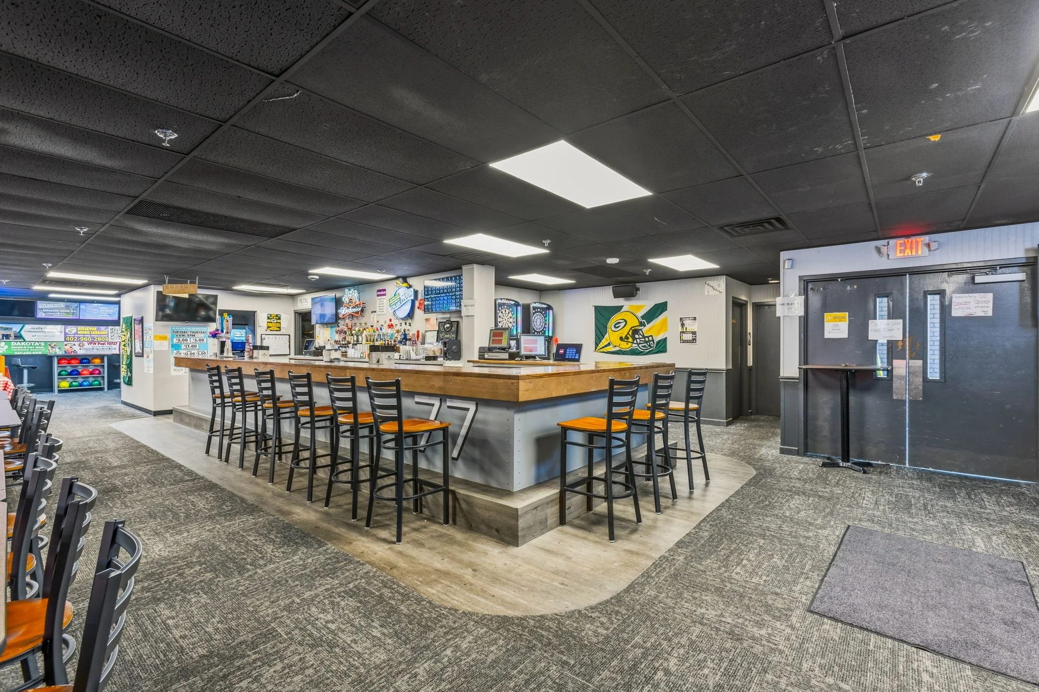 10-web-or-mls-601 Chateau Dr-010.jpg
