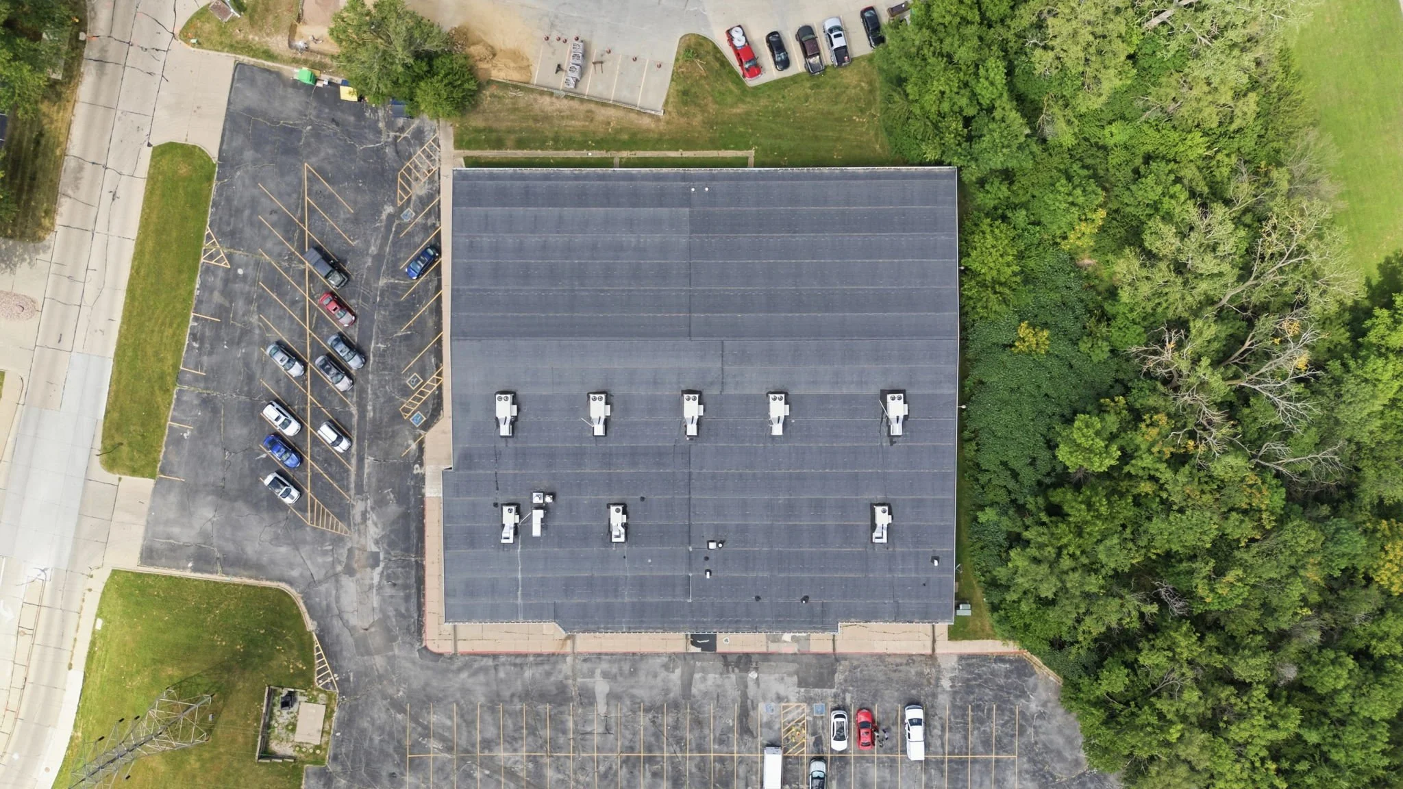 142-web-or-mls-601 Chateau Dr Drone-34.jpg