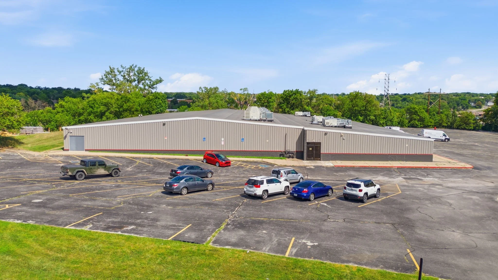 121-web-or-mls-601 Chateau Dr Drone-13.jpg